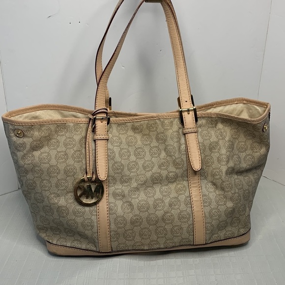 Michael Kors signature tote - Picture 6 of 10